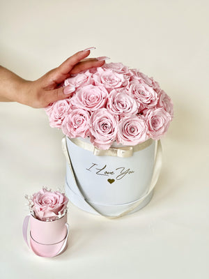 Open image in slideshow, Pink Dome Rose Box
